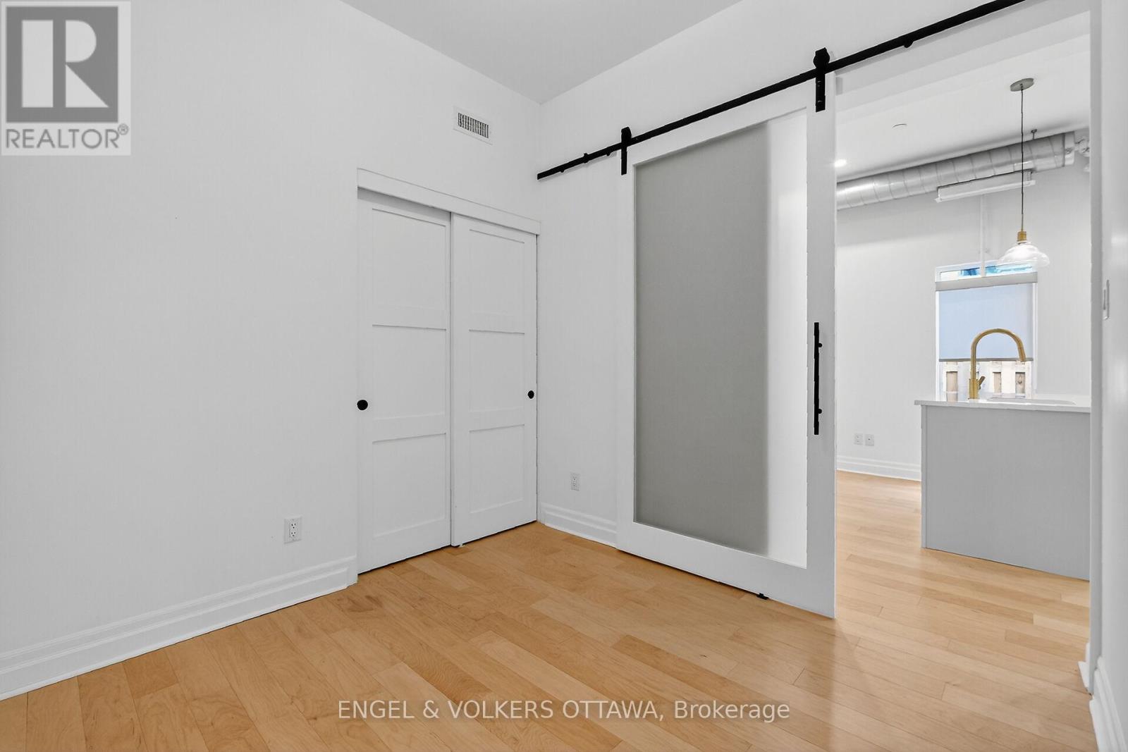 105 - 101 Pinhey Street, Ottawa, Ontario K1Y 1T7 - Photo 32 - X12565120