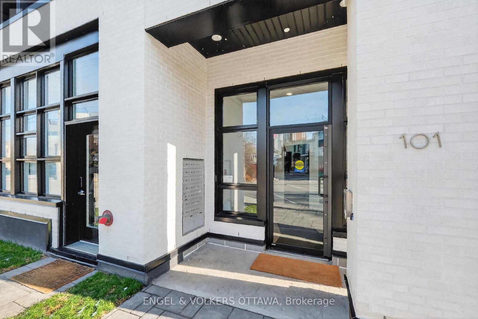 105 - 101 Pinhey Street, Ottawa, Ontario K1Y 1T7 - Photo 4 - X12565120