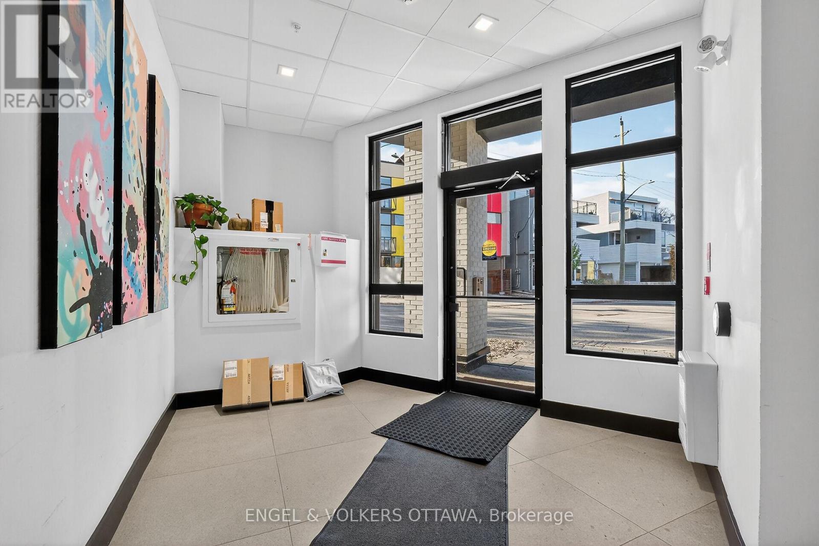 105 - 101 Pinhey Street, Ottawa, Ontario K1Y 1T7 - Photo 5 - X12565120