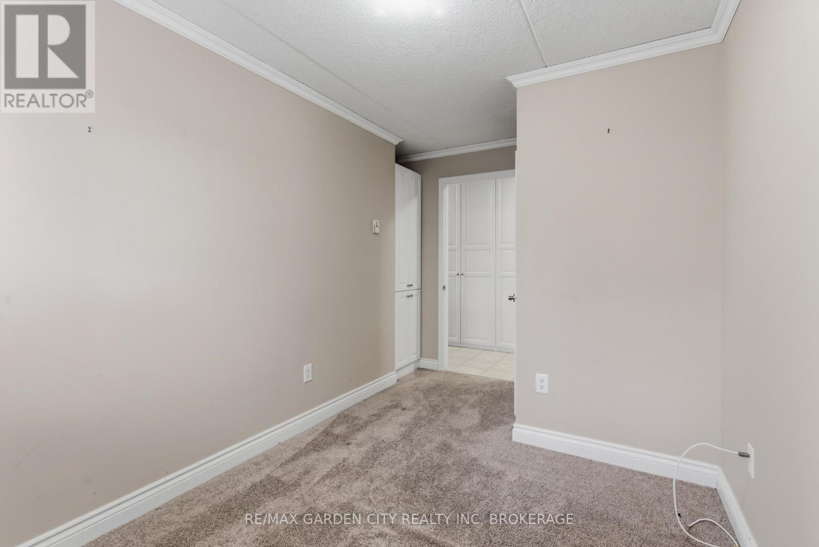 230 - 4658 Drummond Road, Niagara Falls, Ontario  L2E 7E1 - Photo 14 - X12565118