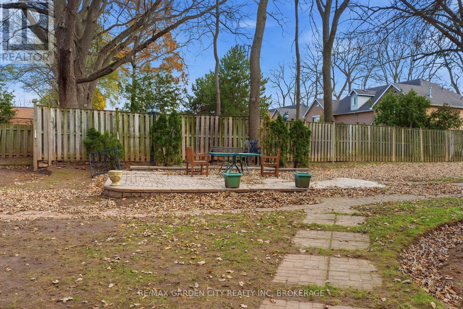 230 - 4658 Drummond Road, Niagara Falls, Ontario  L2E 7E1 - Photo 22 - X12565118