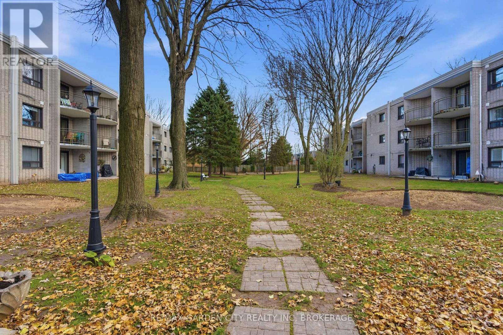 230 - 4658 Drummond Road, Niagara Falls, Ontario  L2E 7E1 - Photo 24 - X12565118