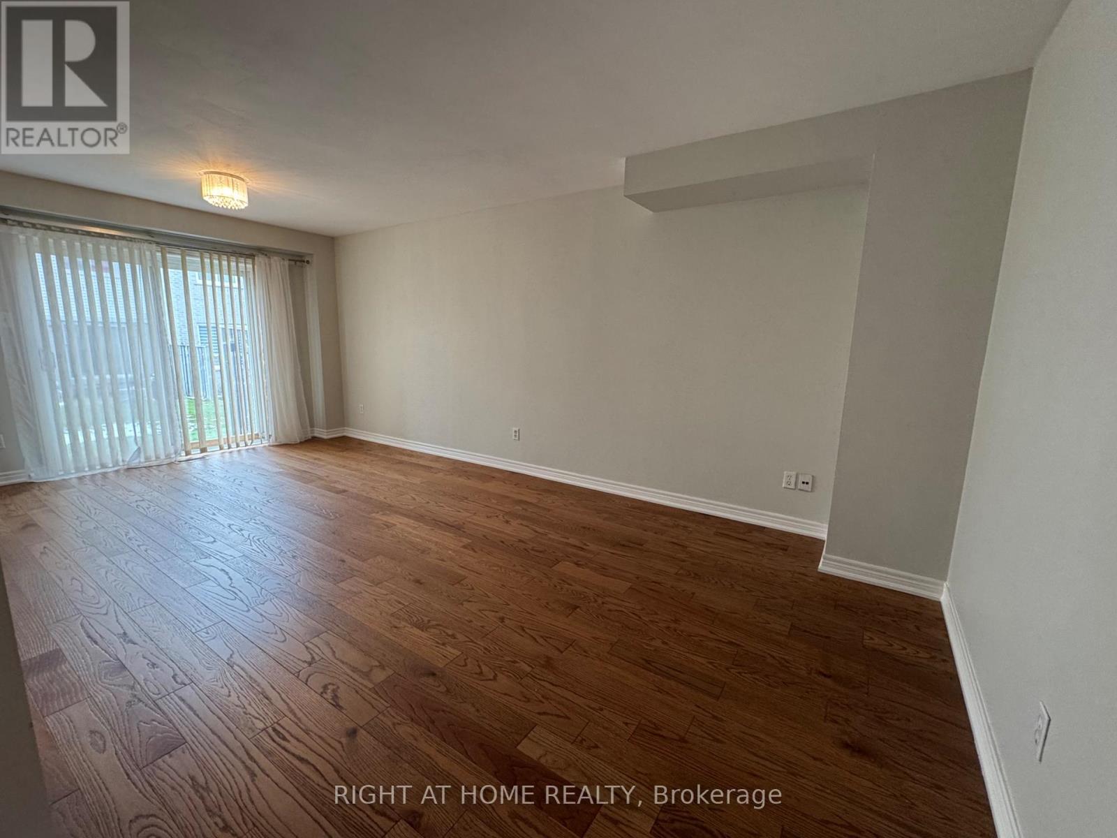 43 A - 5205 Glen Erin Drive, Mississauga, Ontario  L5M 5N6 - Photo 6 - W12486723