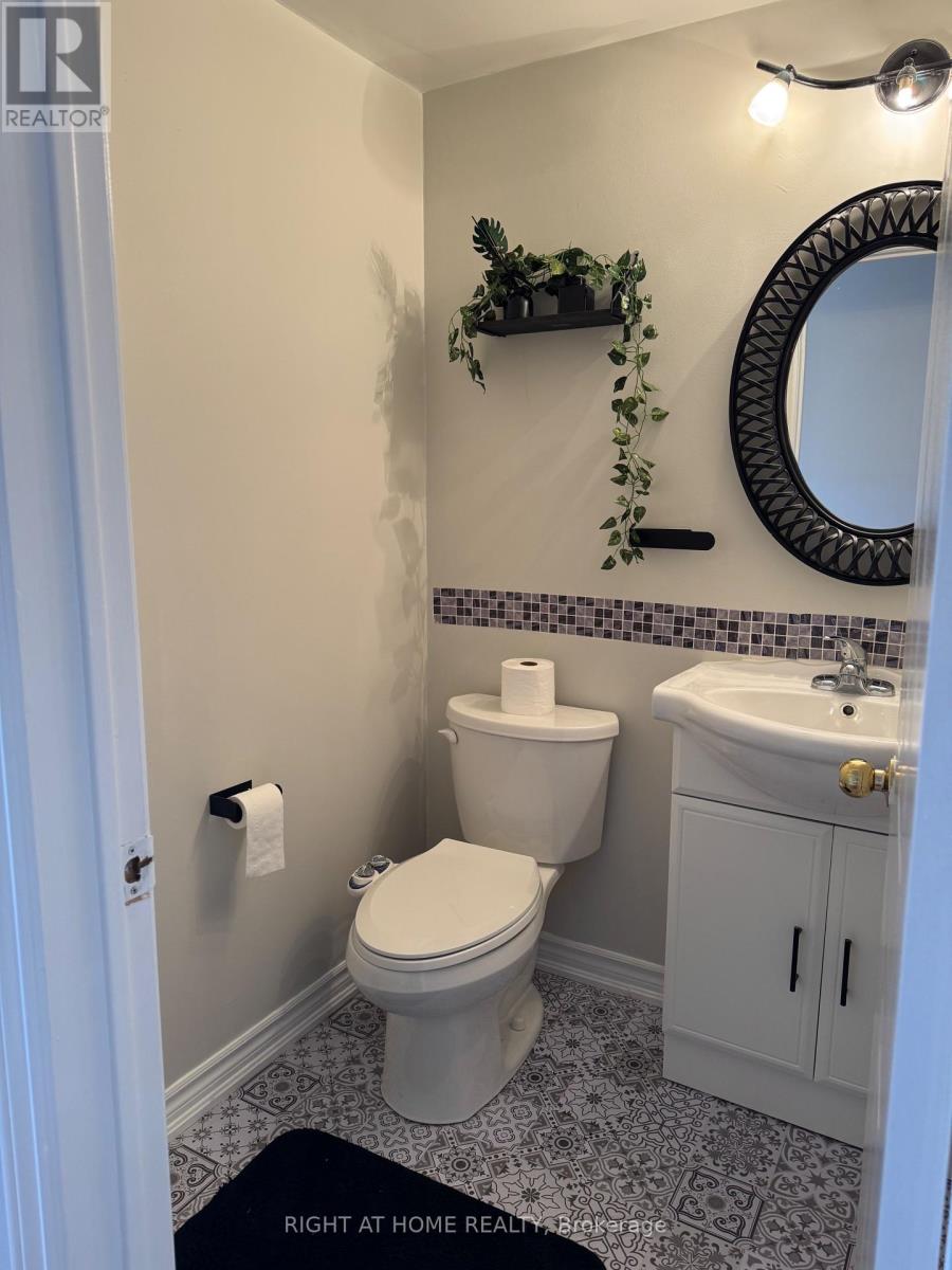 43 A - 5205 Glen Erin Drive, Mississauga, Ontario  L5M 5N6 - Photo 9 - W12486723