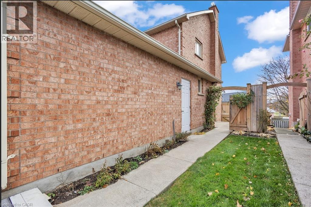 18 Wallace Drive Unit# Basement, Cambridge, Ontario  N1T 1K7 - Photo 2 - 40789475