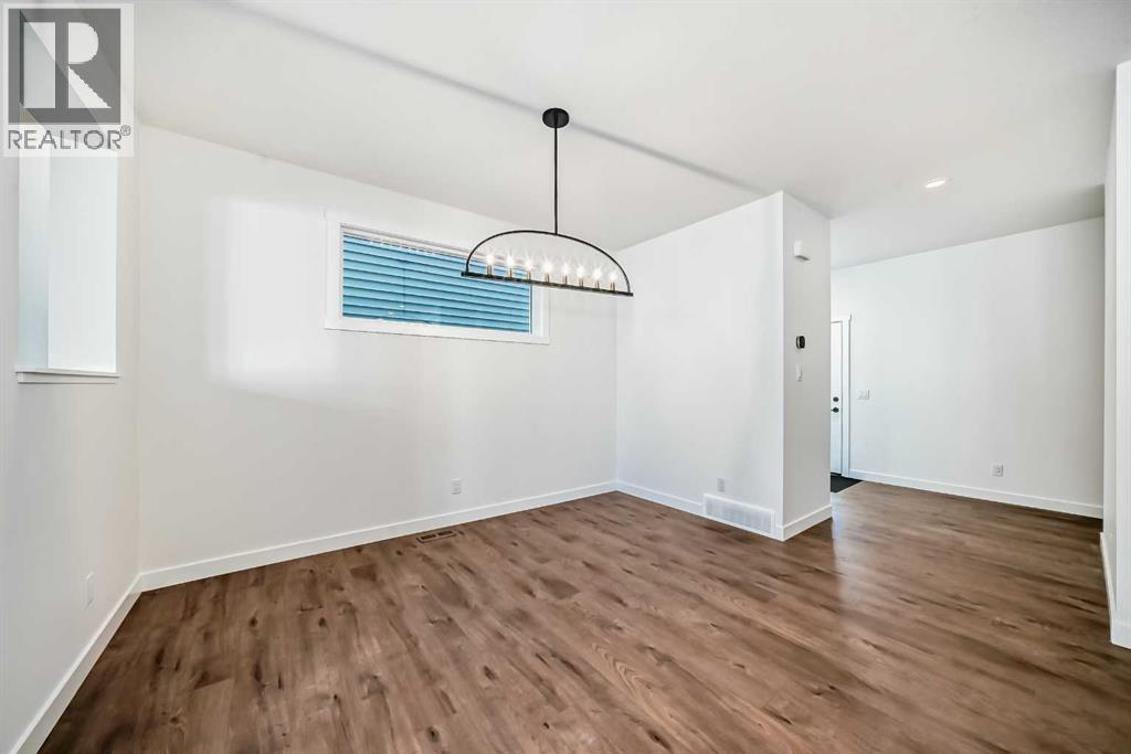 39 Bartlett Row Se, Calgary, Alberta  T3S 0P1 - Photo 14 - A2260490