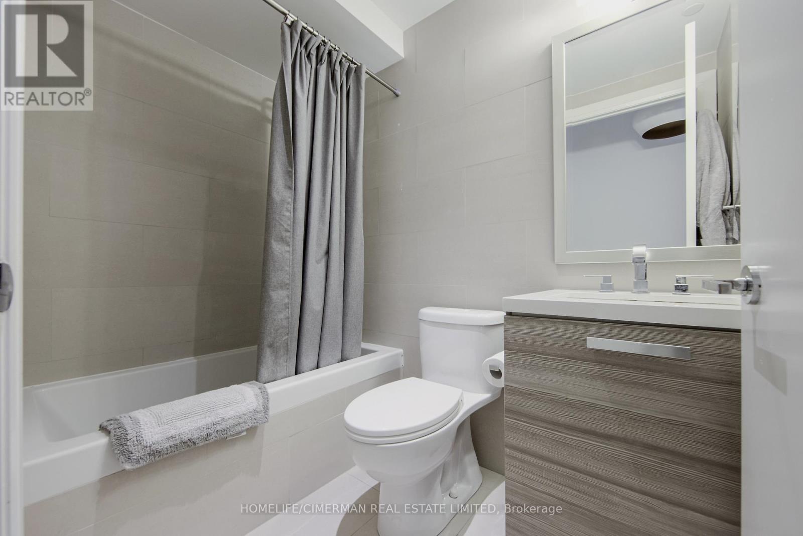 501 - 224 King Street W, Toronto, Ontario  M5V 1H8 - Photo 17 - C12565096