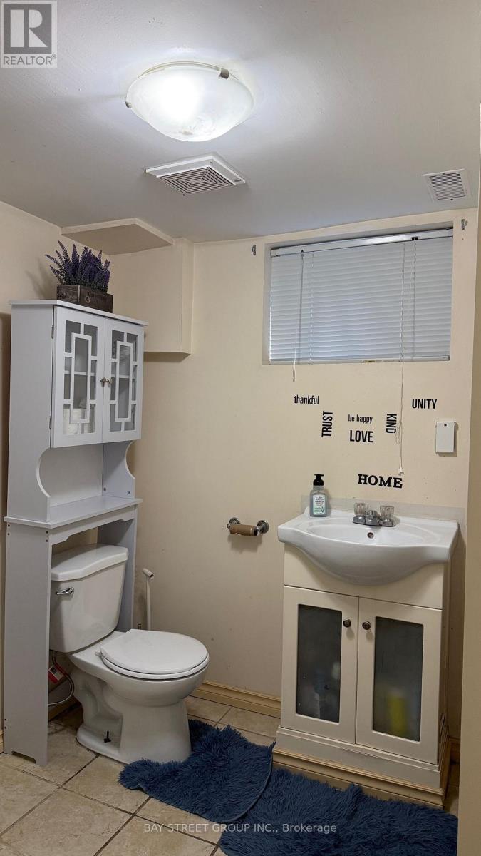 Bsmt - 657 Pharmacy Avenue, Toronto, Ontario  M1L 3H6 - Photo 5 - E12565104