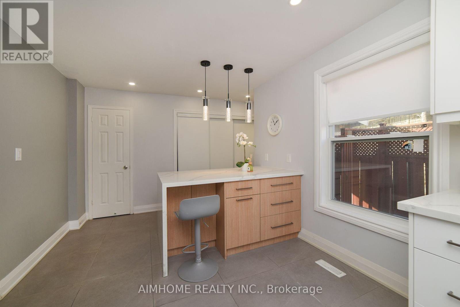 28 Longbow Square, Toronto, Ontario  M1W 2W7 - Photo 13 - E12565106