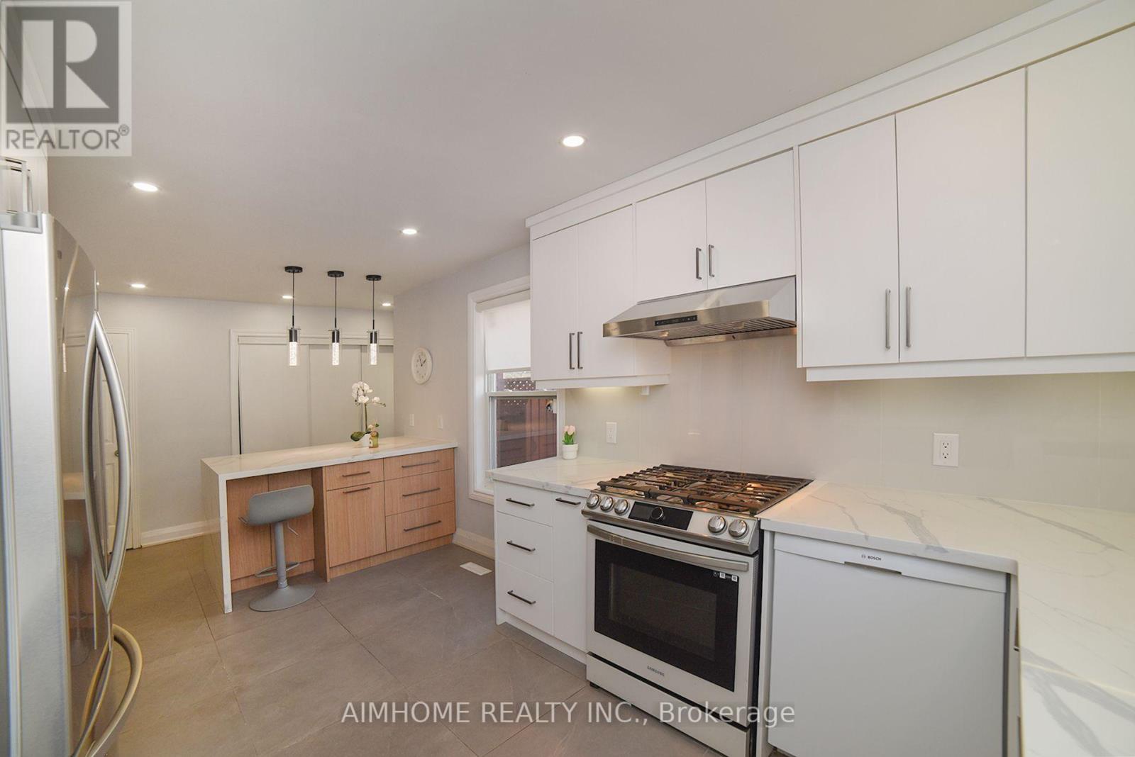 28 Longbow Square, Toronto, Ontario  M1W 2W7 - Photo 17 - E12565106