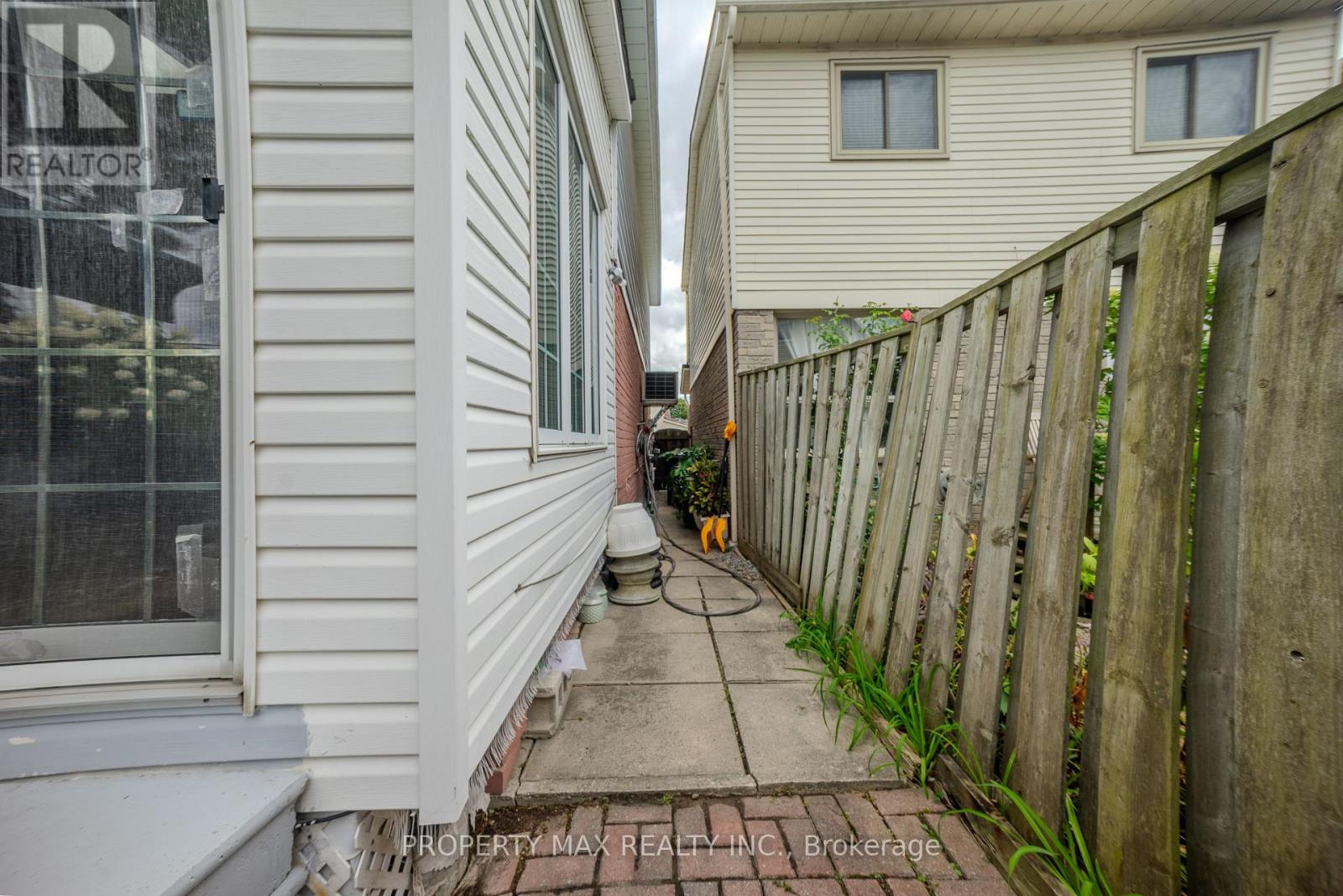 52 Whispering Willow Pathway, Toronto, Ontario  M1B 4B3 - Photo 22 - E12565122