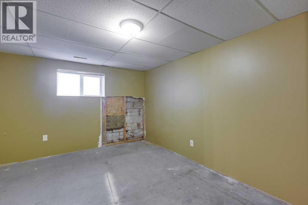 4915 44 Street, Innisfail, Alberta  T4G 1M7 - Photo 35 - A2271713