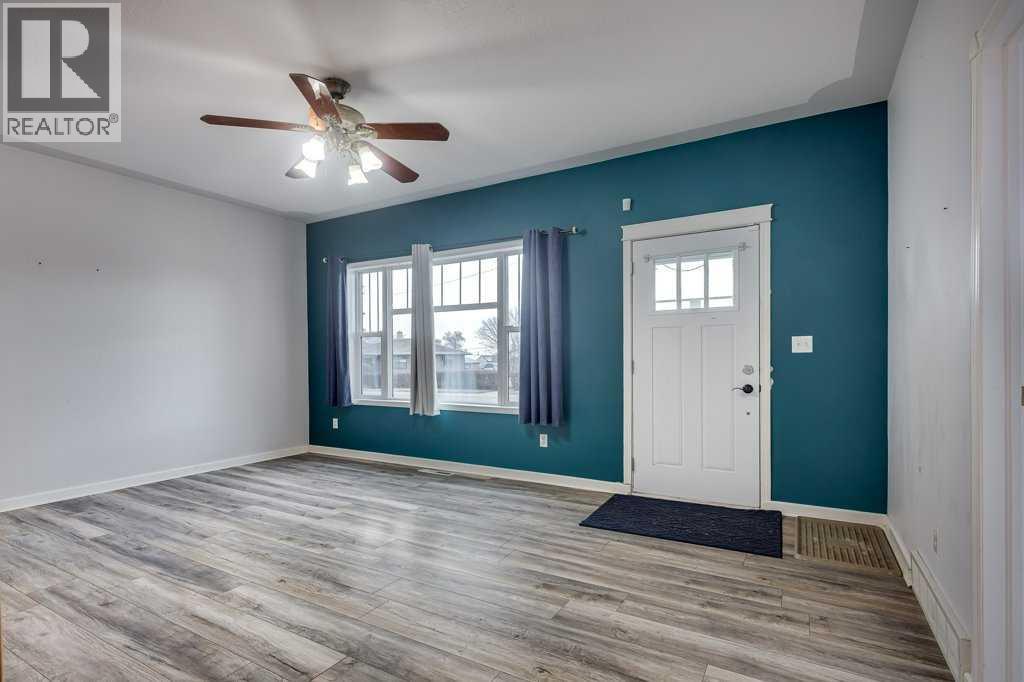 4915 44 Street, Innisfail, Alberta  T4G 1M7 - Photo 6 - A2271713