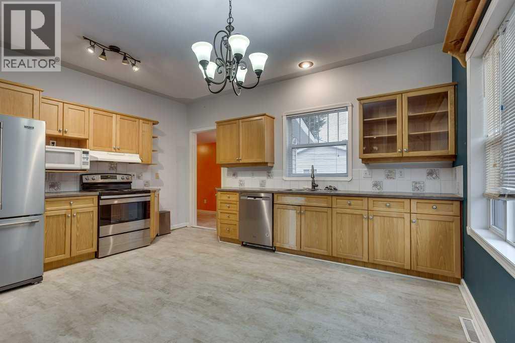 4915 44 Street, Innisfail, Alberta  T4G 1M7 - Photo 9 - A2271713