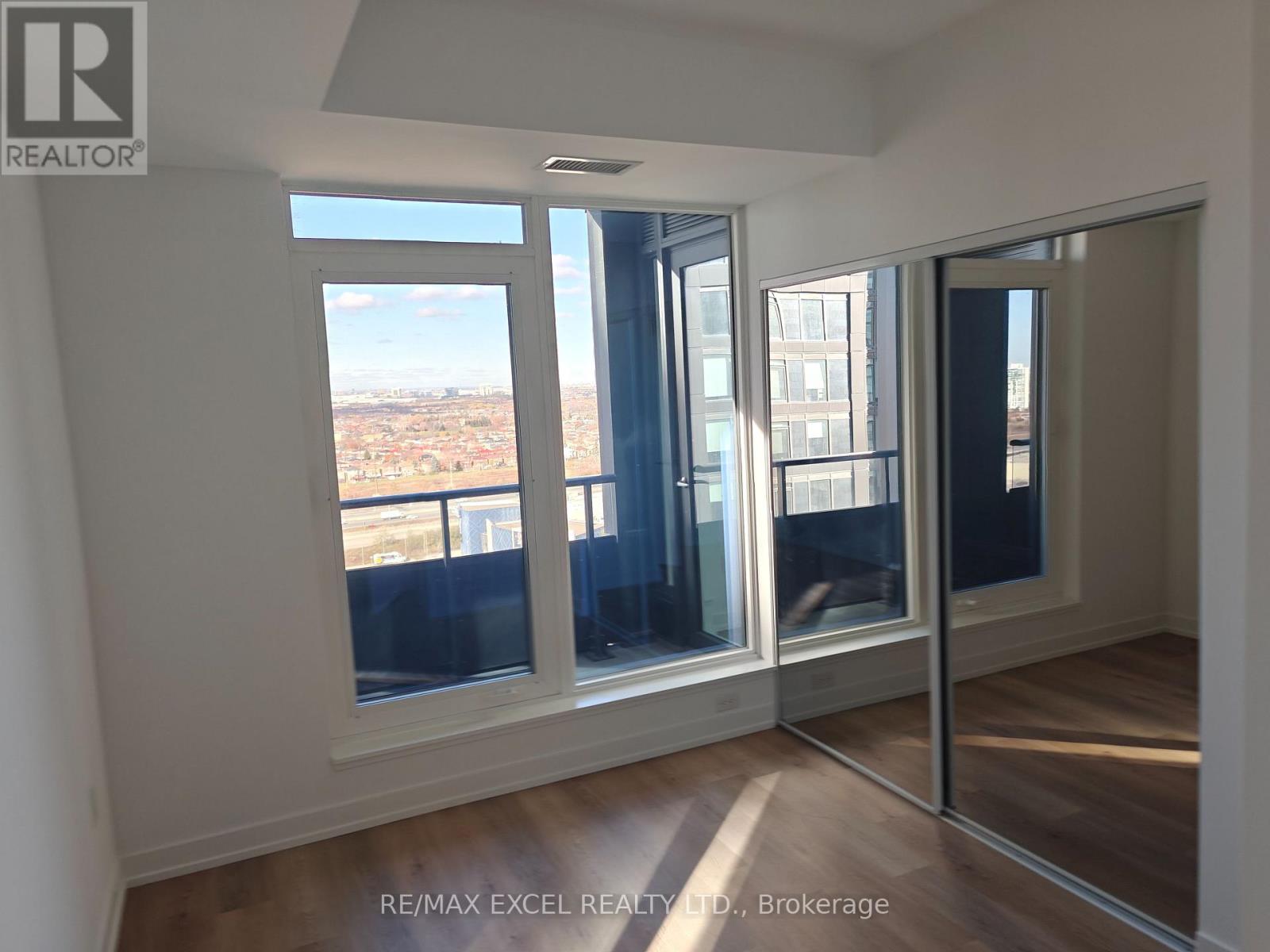 1903 - 395 Square One Drive, Mississauga, Ontario  L5B 0P6 - Photo 11 - W12565094