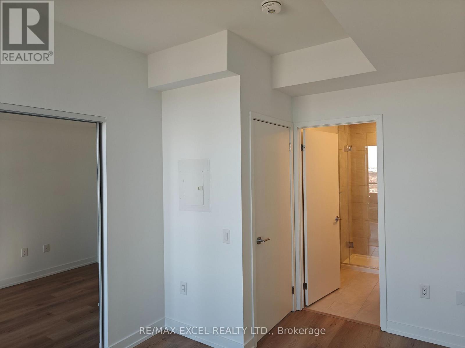 1903 - 395 Square One Drive, Mississauga, Ontario  L5B 0P6 - Photo 12 - W12565094