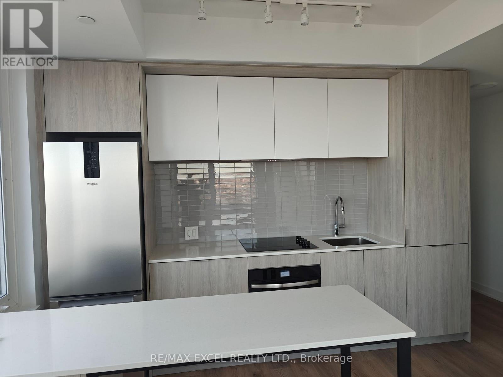 1903 - 395 Square One Drive, Mississauga, Ontario  L5B 0P6 - Photo 6 - W12565094