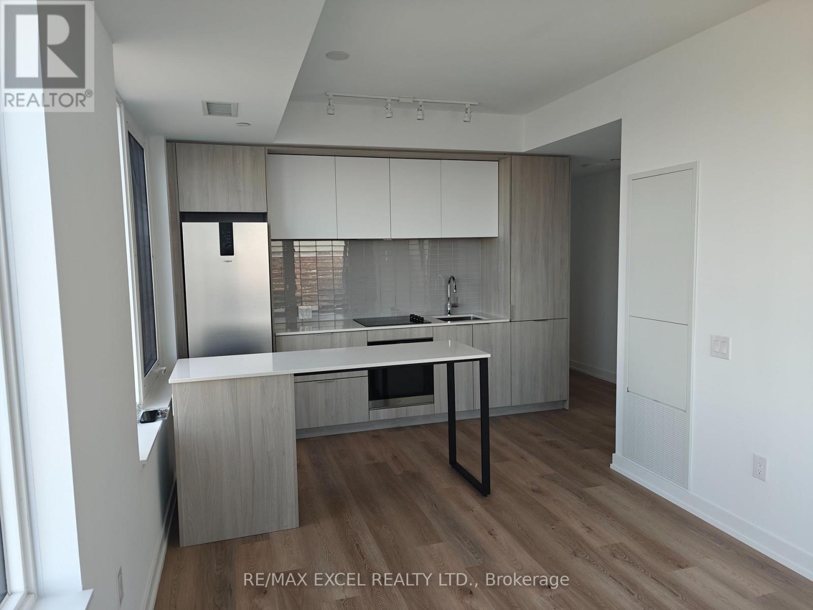 1903 - 395 Square One Drive, Mississauga, Ontario  L5B 0P6 - Photo 7 - W12565094