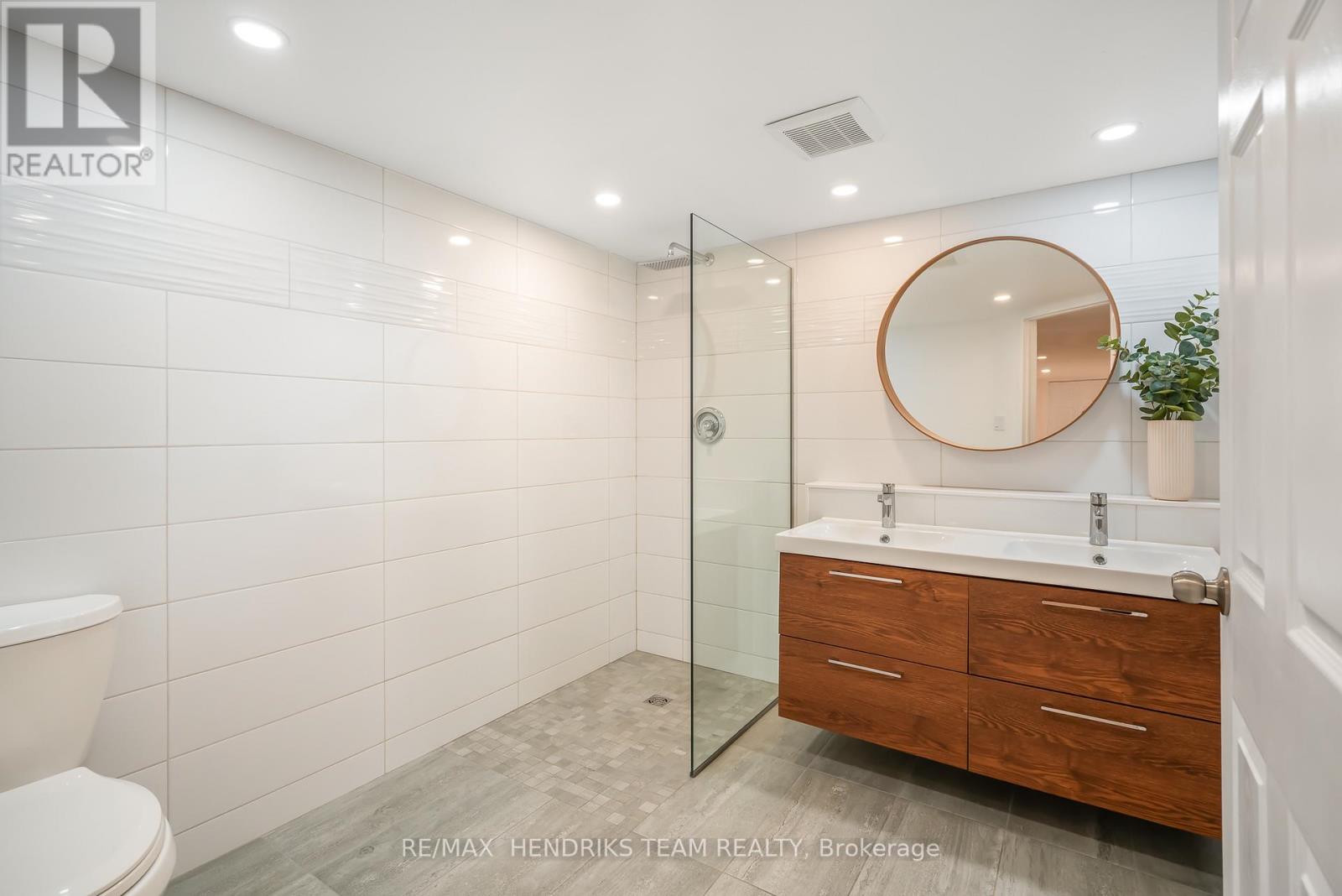 12 Duncan Drive, St. Catharines, Ontario  L2N 3N9 - Photo 28 - X12565134