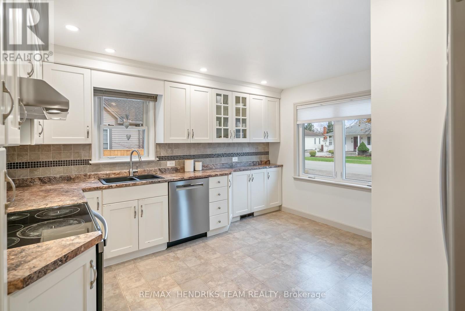 12 Duncan Drive, St. Catharines, Ontario  L2N 3N9 - Photo 8 - X12565134