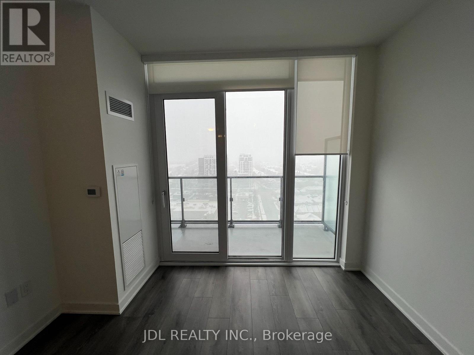 1901 - 95 Oneida Crescent, Richmond Hill, Ontario  L4B 0H5 - Photo 3 - N12565140