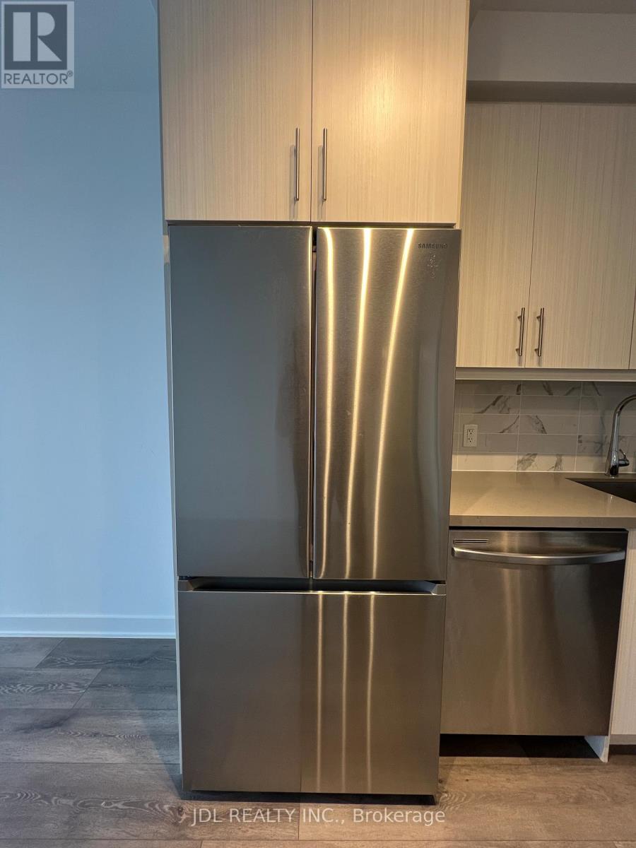 1901 - 95 Oneida Crescent, Richmond Hill, Ontario  L4B 0H5 - Photo 5 - N12565140