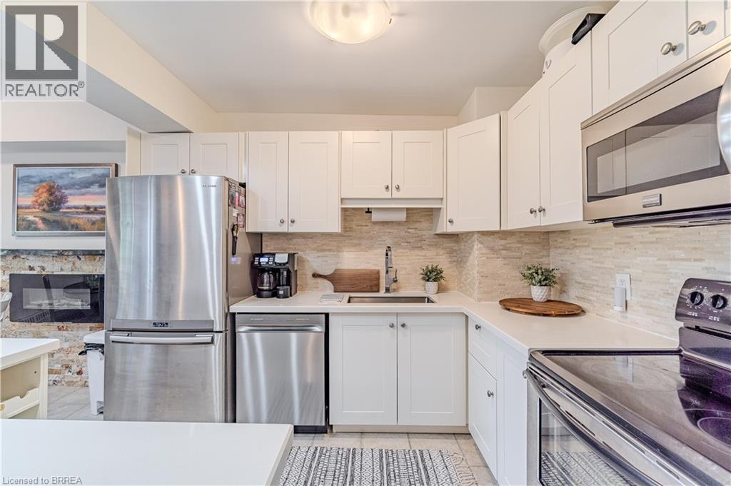 648 Grey Street Unit# 305, Brantford, Ontario  N3S 4Y3 - Photo 4 - 40775577