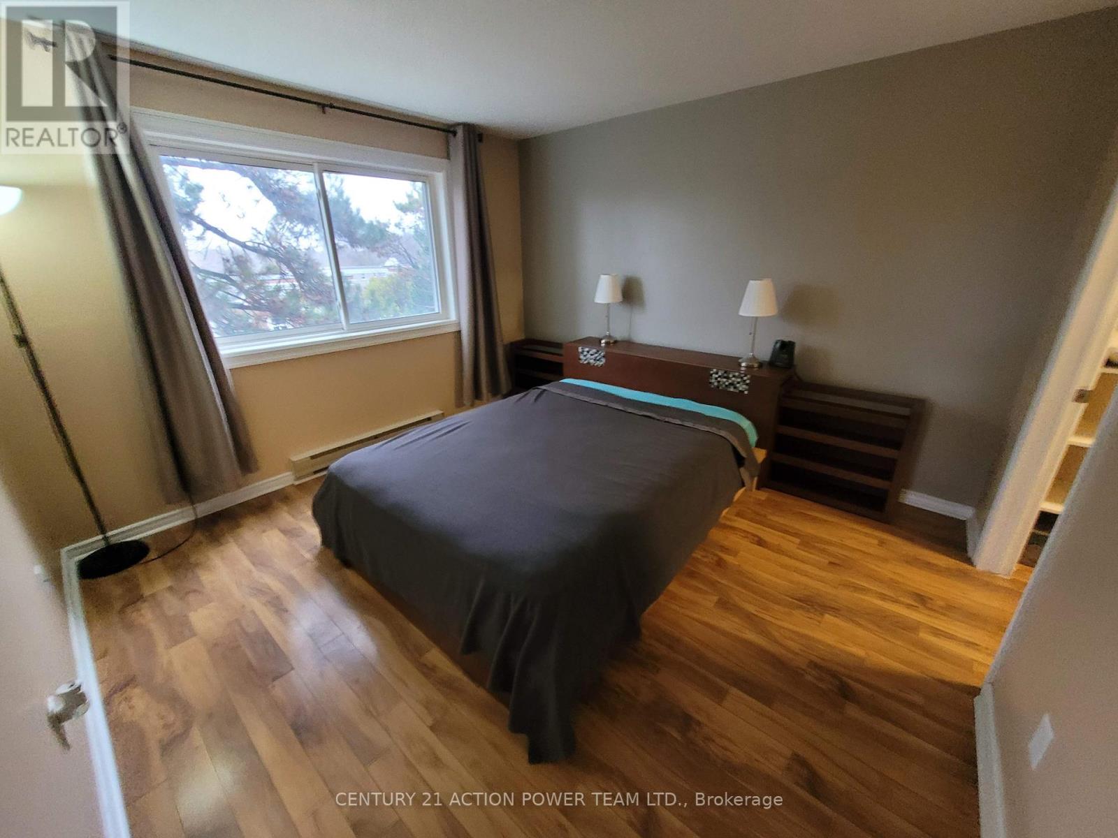 209 - 270 Brittany Drive, Ottawa, Ontario  K1K 4M3 - Photo 12 - X12565158