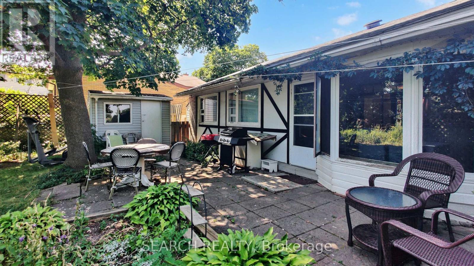 6 De Jong Drive, Mississauga, Ontario  L5M 1C1 - Photo 5 - W12301761