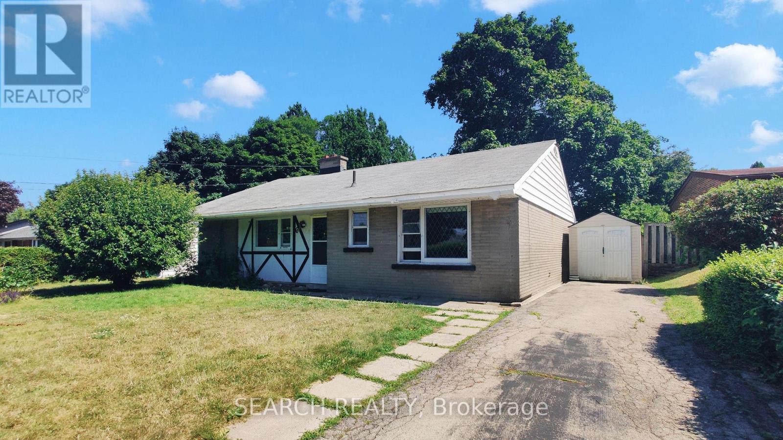 6 De Jong Drive, Mississauga, Ontario  L5M 1C1 - Photo 4 - W12301761