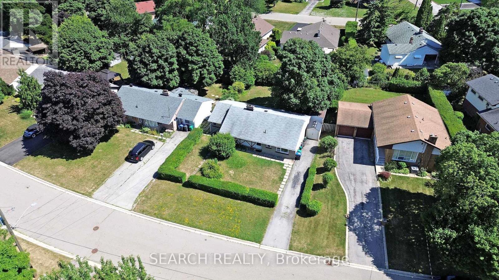 6 De Jong Drive, Mississauga, Ontario  L5M 1C1 - Photo 9 - W12301761