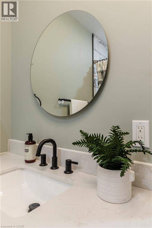 164 London Street N, Hamilton, Ontario  L8H 4B8 - Photo 22 - 40789728