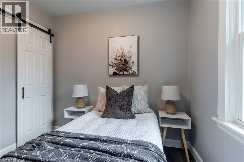 164 London Street N, Hamilton, Ontario  L8H 4B8 - Photo 32 - 40789728