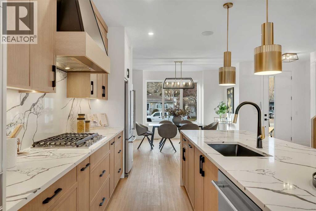 8718 34 Avenue Nw, Calgary, Alberta  T3B 1R7 - Photo 9 - A2270544