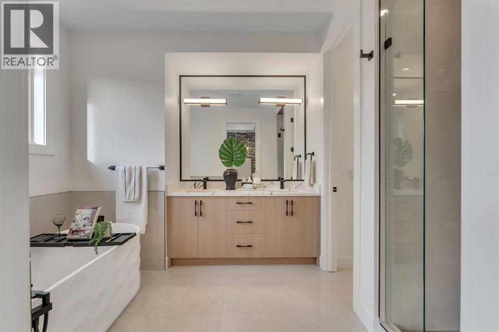 8718 34 Avenue Nw, Calgary, Alberta  T3B 1R7 - Photo 24 - A2270544