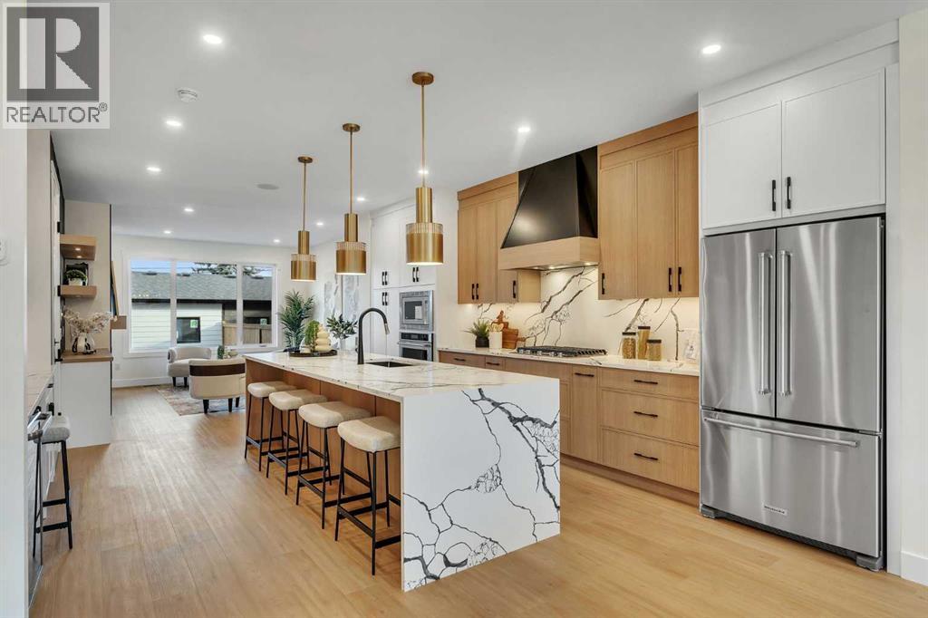 8718 34 Avenue Nw, Calgary, Alberta  T3B 1R7 - Photo 2 - A2270544