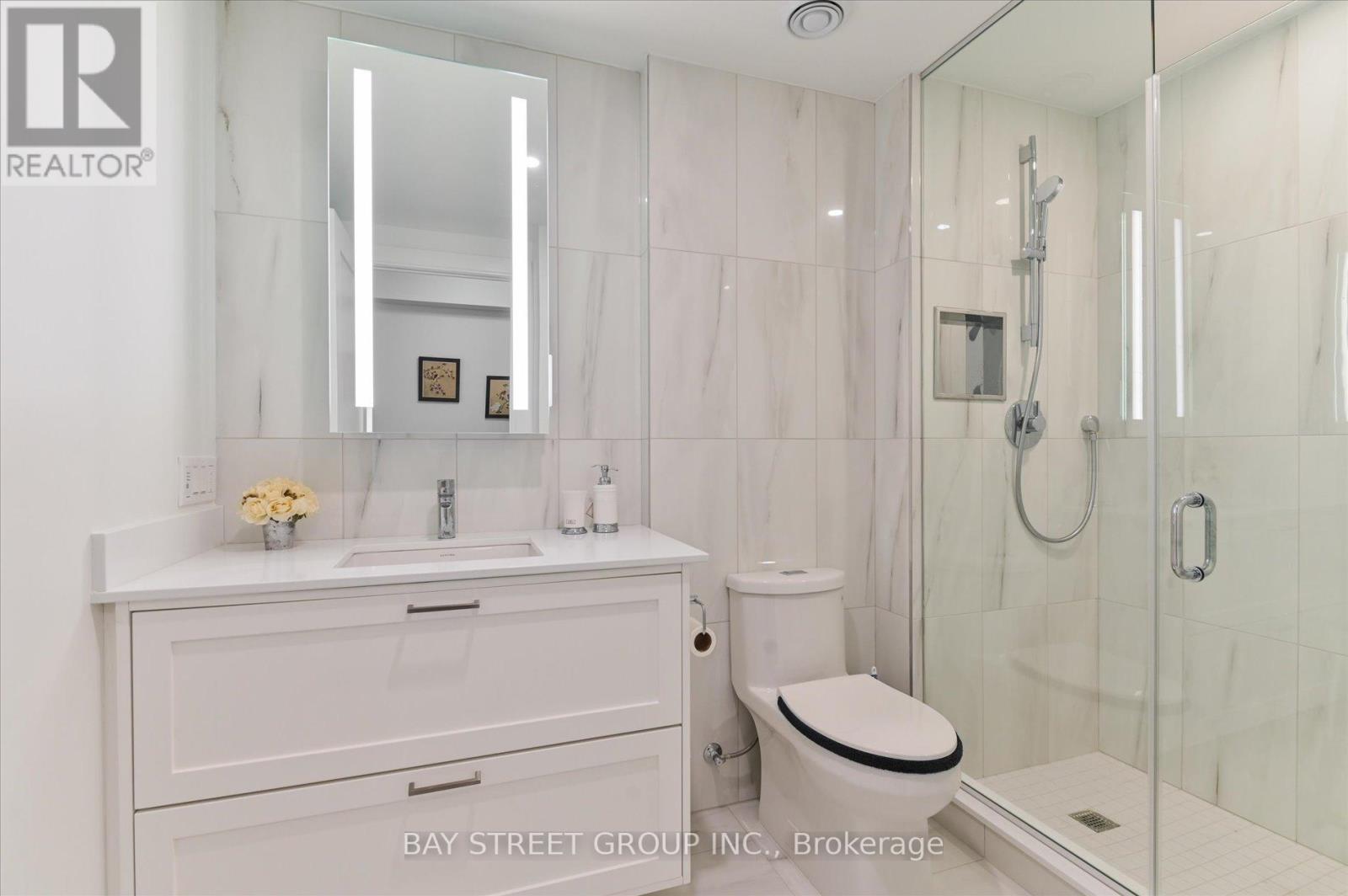 2707 - 30 Inn On The Park Drive, Toronto, Ontario  M3C 0P8 - Photo 23 - C12565160