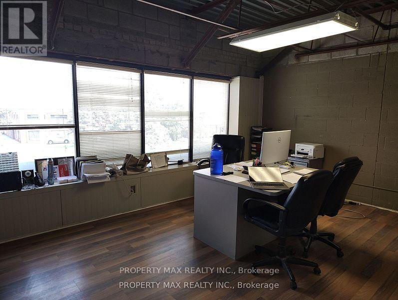 12 - 70 Delta Park Boulevard, Brampton, Ontario  L6T 5E9 - Photo 9 - W12565174