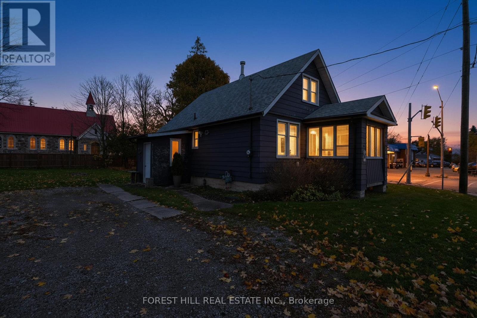 3 ELORA STREET N, Mapleton, Ontario