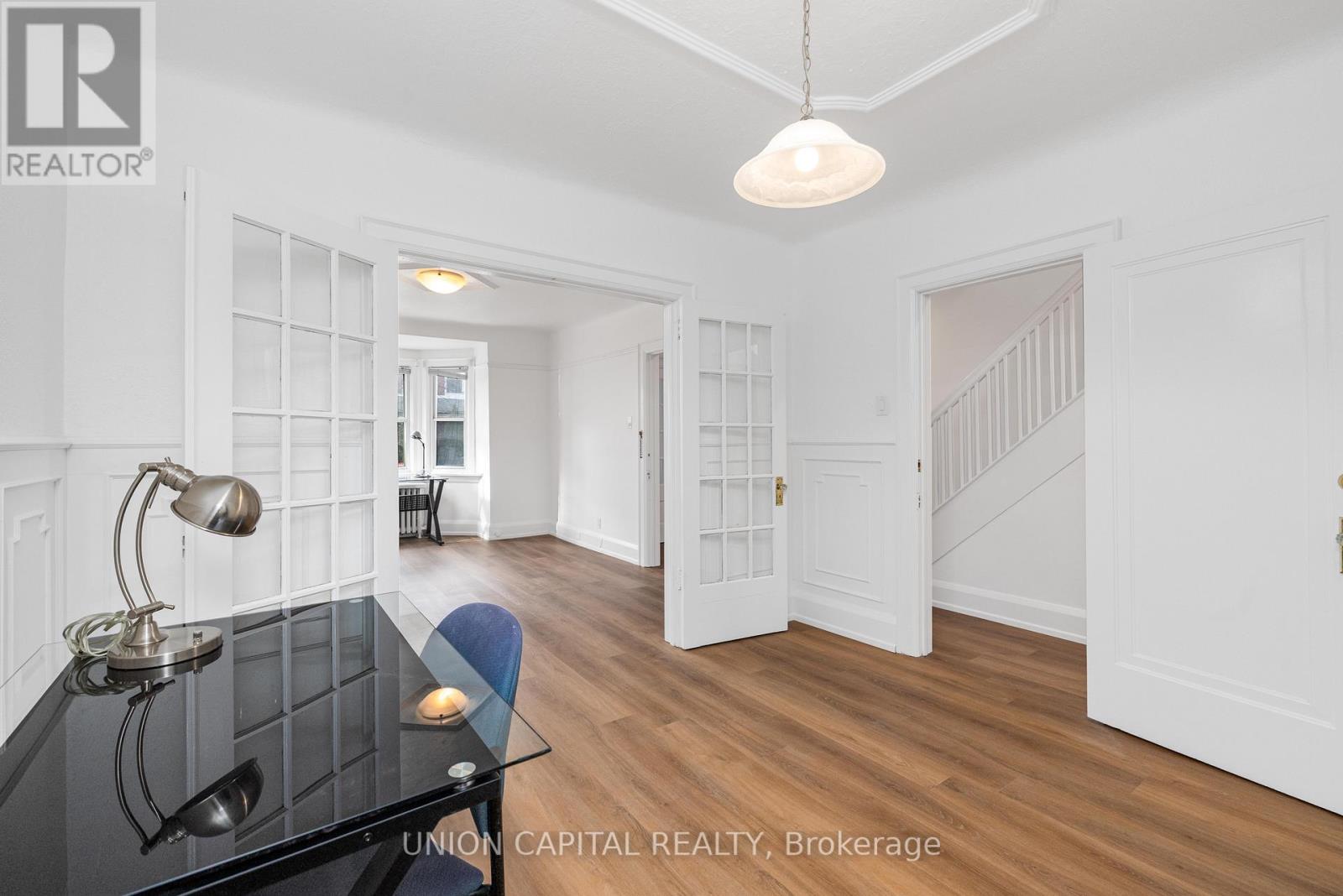 69 Denison Avenue, Toronto, Ontario  M5T 2M7 - Photo 11 - C12565176