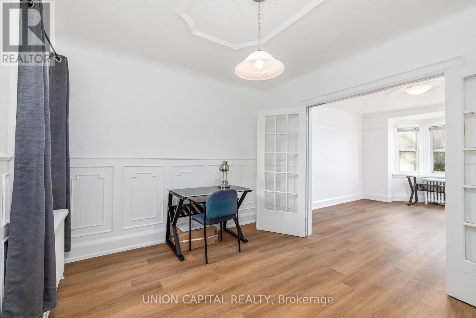 69 Denison Avenue, Toronto, Ontario  M5T 2M7 - Photo 12 - C12565176