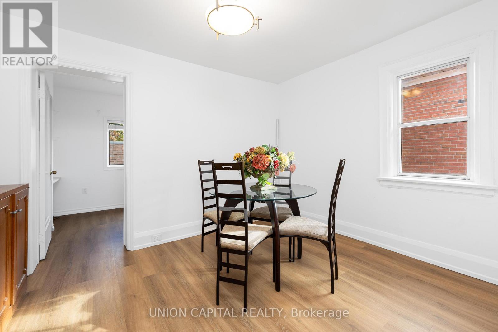 69 Denison Avenue, Toronto, Ontario  M5T 2M7 - Photo 23 - C12565176