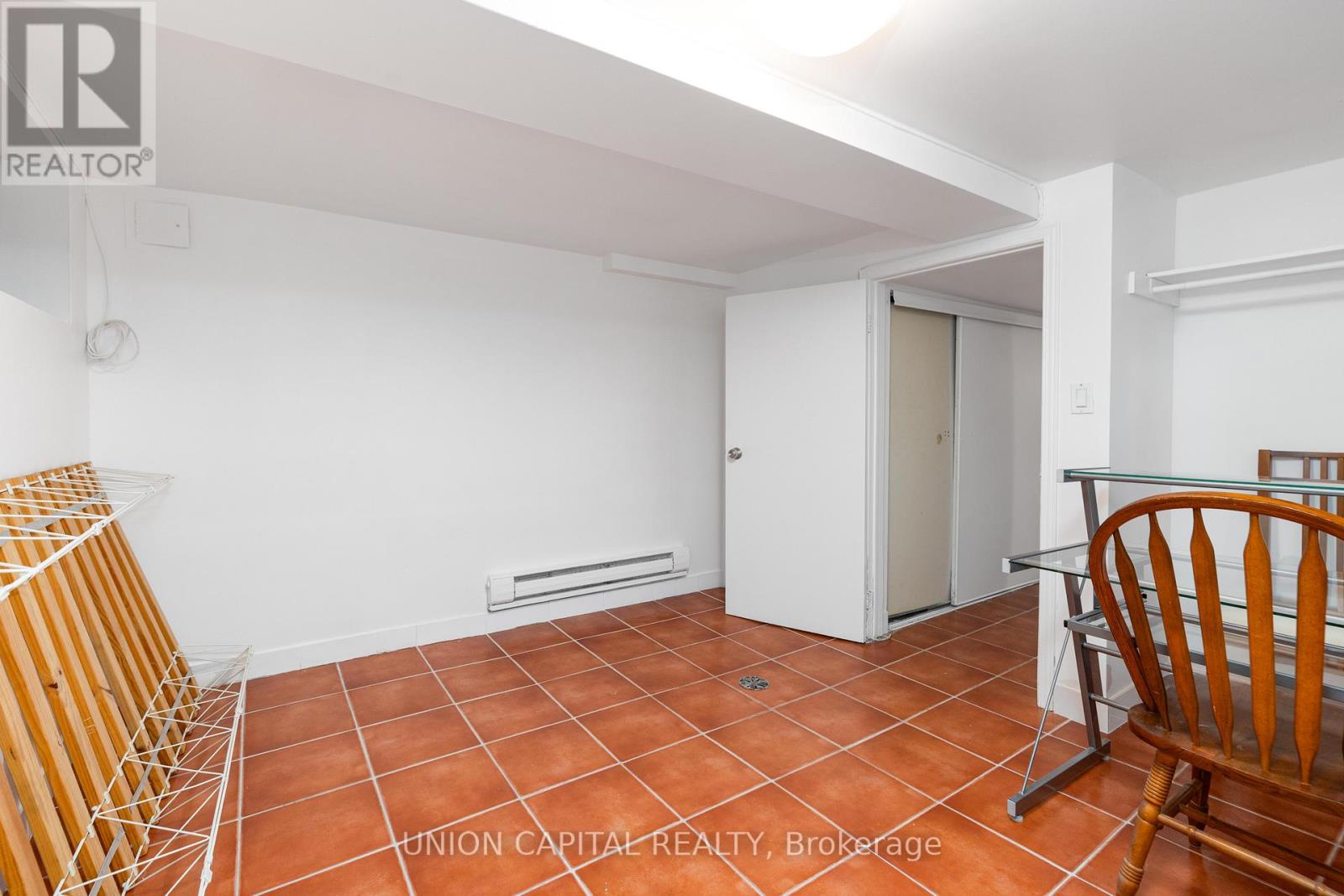 69 Denison Avenue, Toronto, Ontario  M5T 2M7 - Photo 43 - C12565176