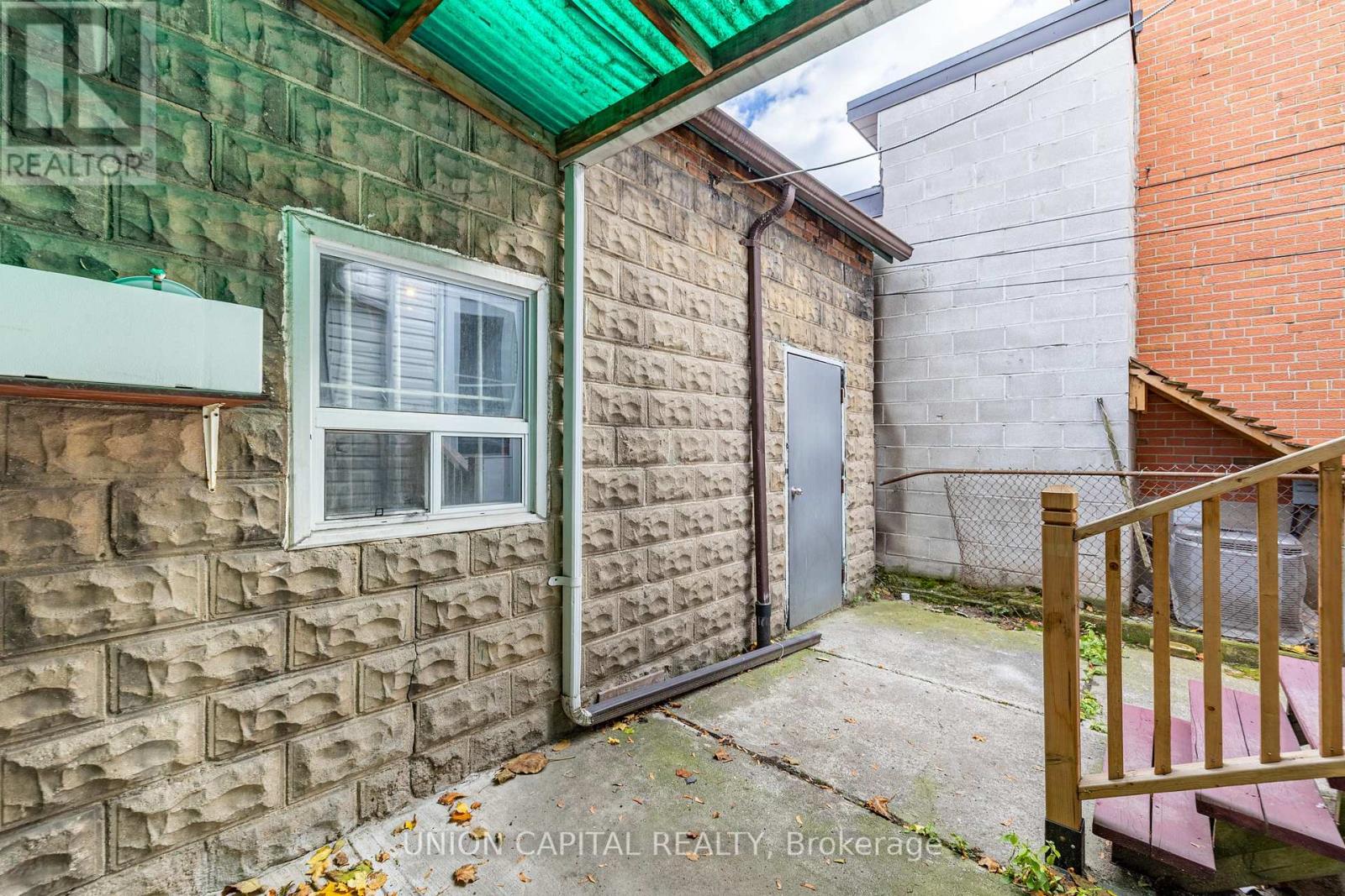 69 Denison Avenue, Toronto, Ontario  M5T 2M7 - Photo 49 - C12565176