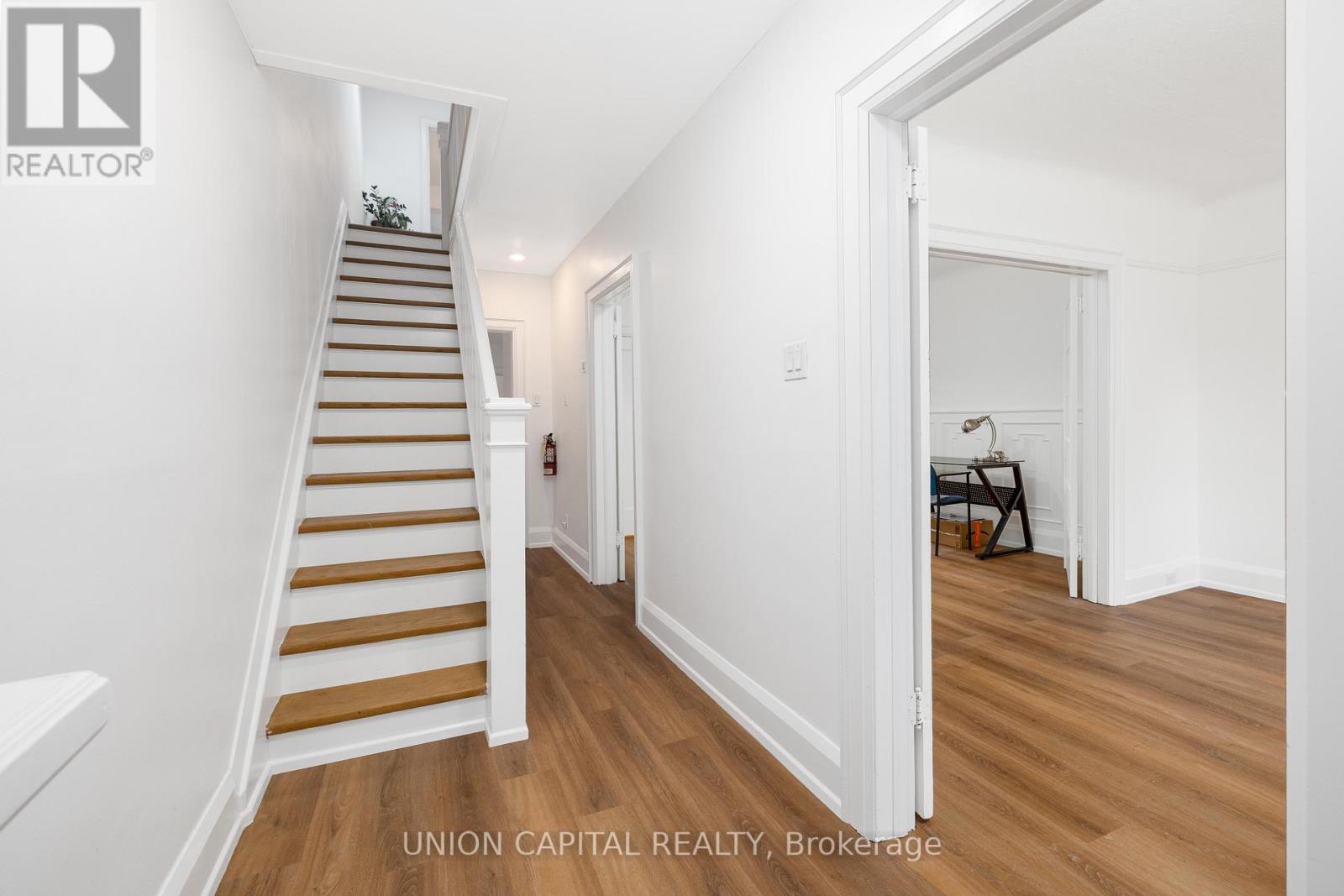 69 Denison Avenue, Toronto, Ontario  M5T 2M7 - Photo 7 - C12565176