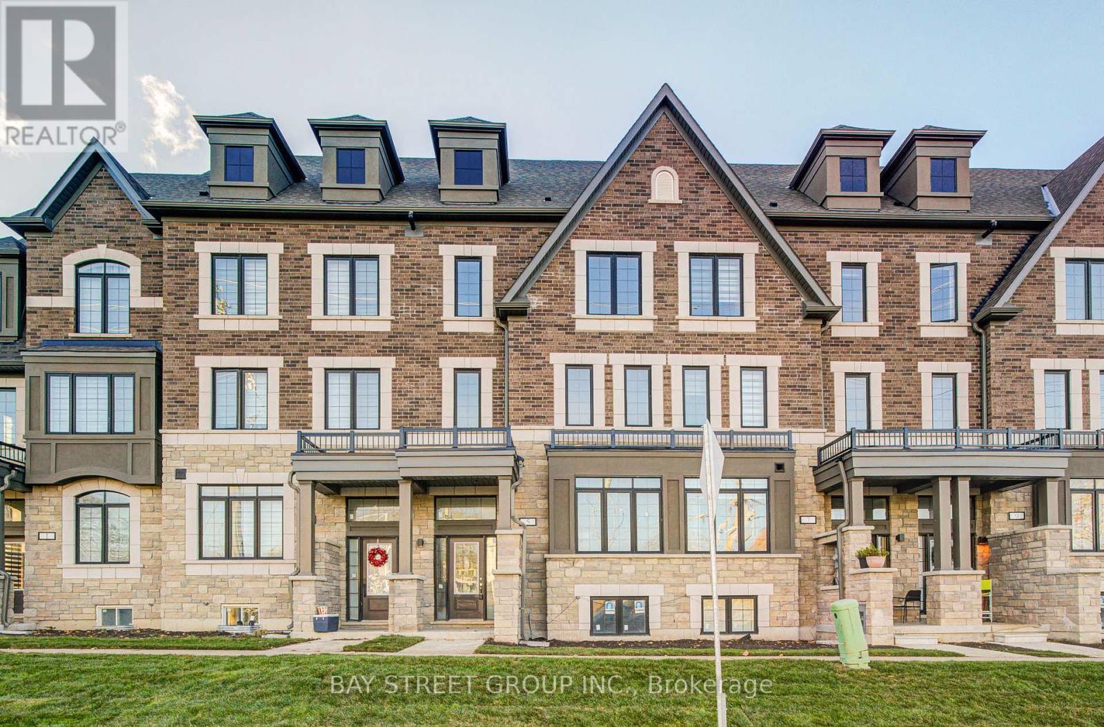 5 SELFRIDGE WAY, Whitby, Ontario