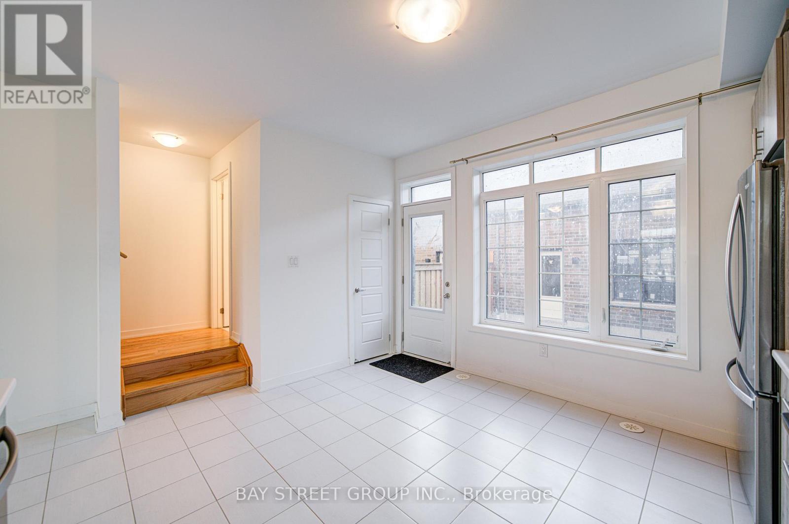 5 Selfridge Way, Whitby, Ontario  L1N 0N9 - Photo 6 - E12565188