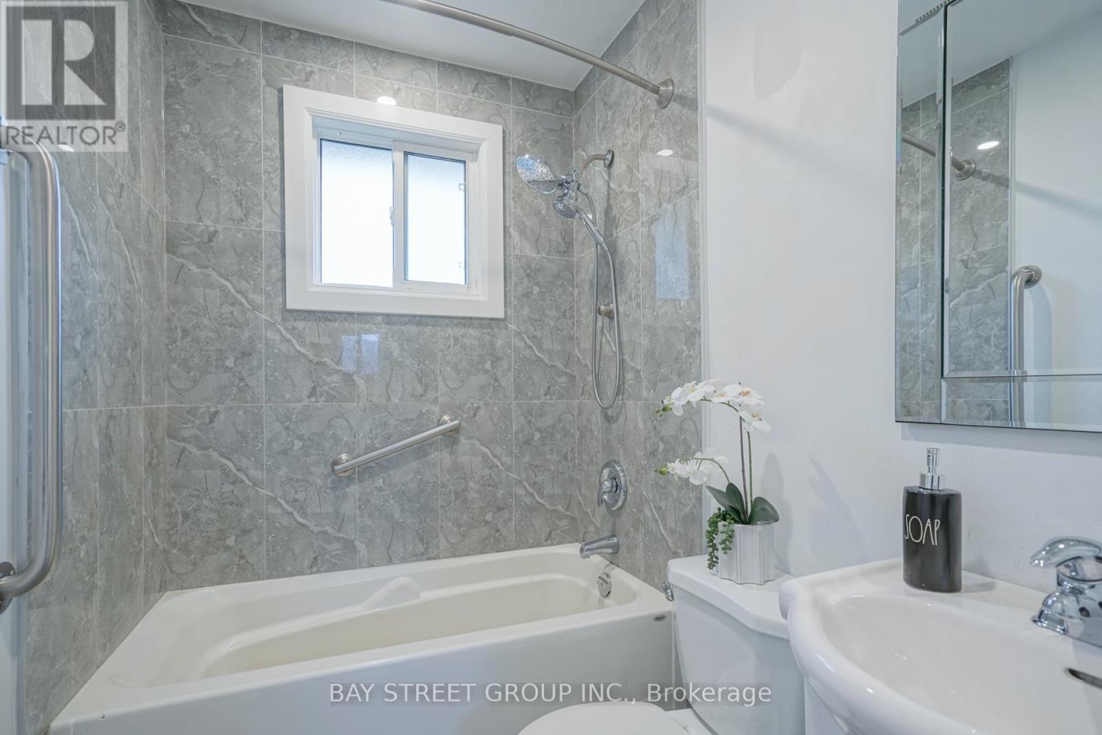 3a Bonniewood Road, Toronto, Ontario  M1K 2L7 - Photo 14 - E12565196