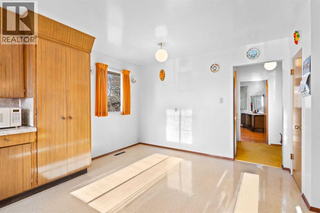 3812 33 Avenue Sw, Calgary, Alberta  T3E 0X6 - Photo 10 - A2268787