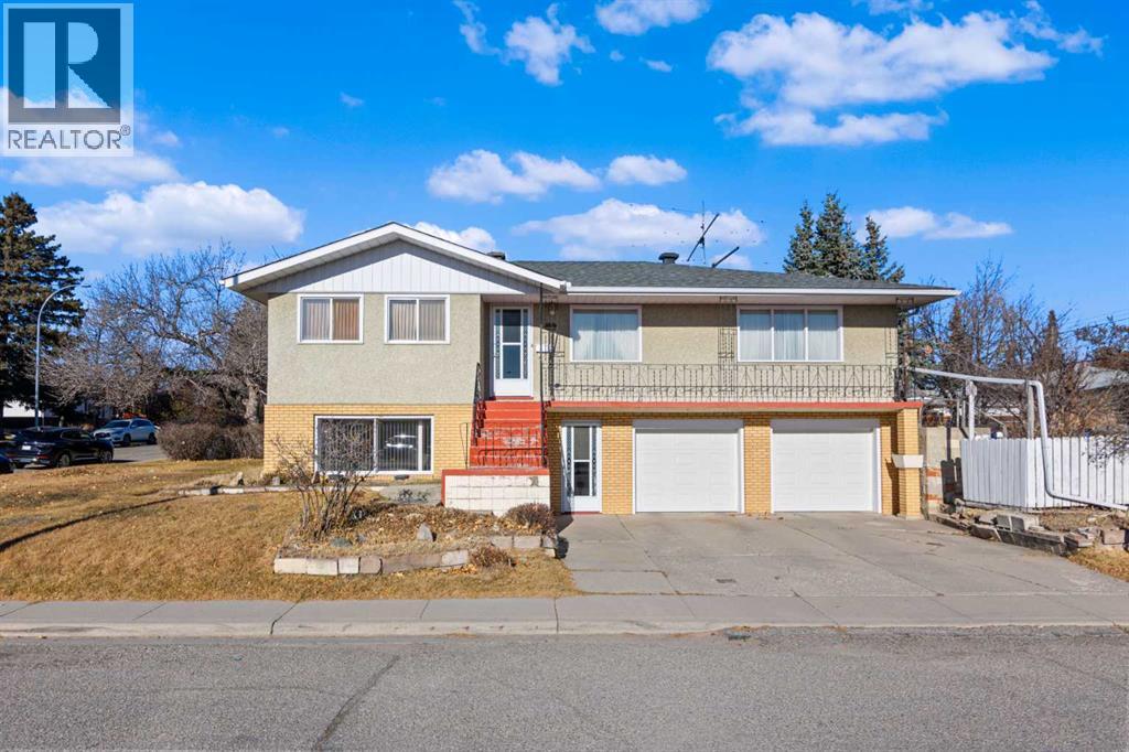 3812 33 Avenue Sw, Calgary, Alberta  T3E 0X6 - Photo 1 - A2268787